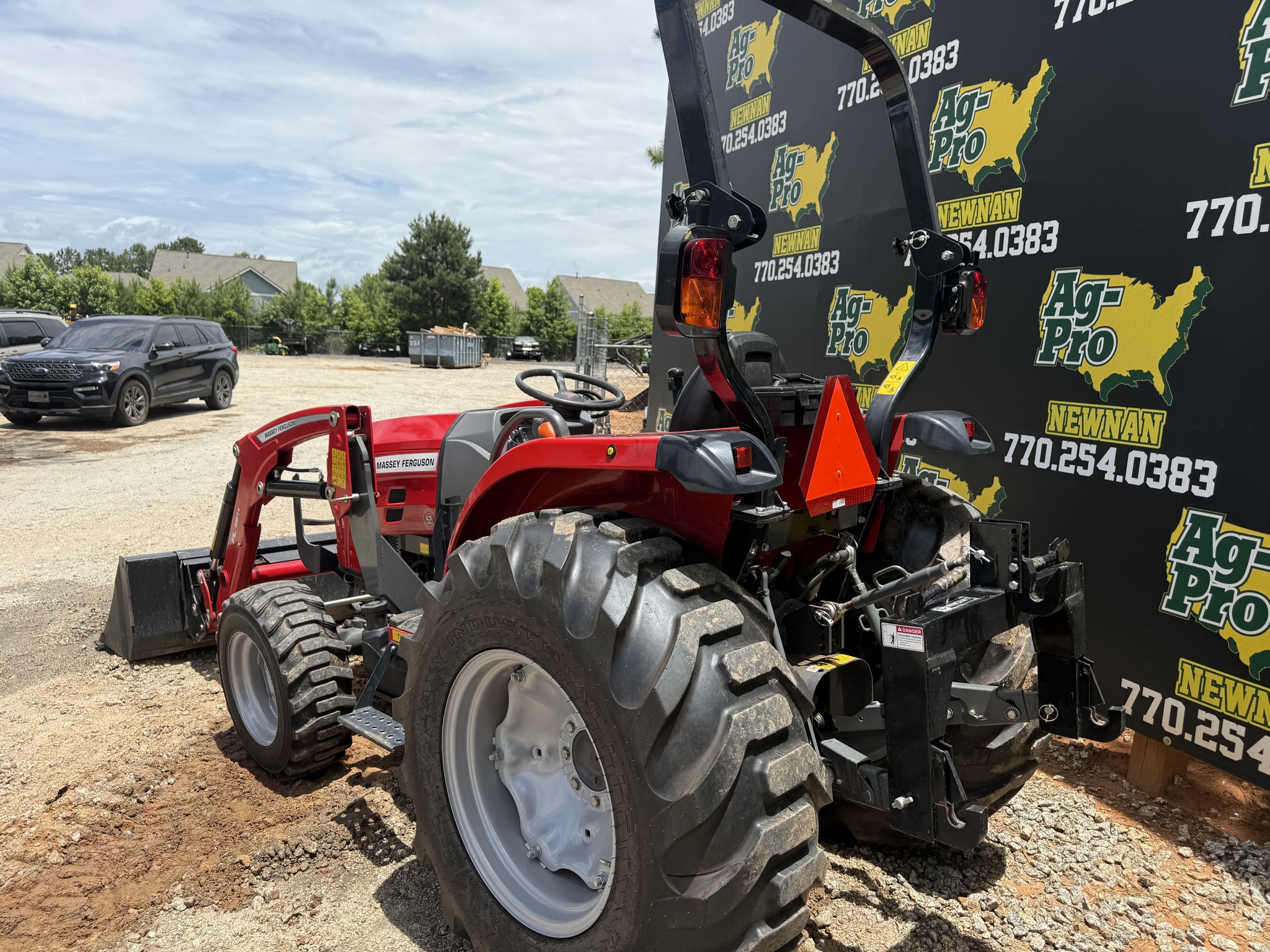 2022 Massey Ferguson 1835M Image 5