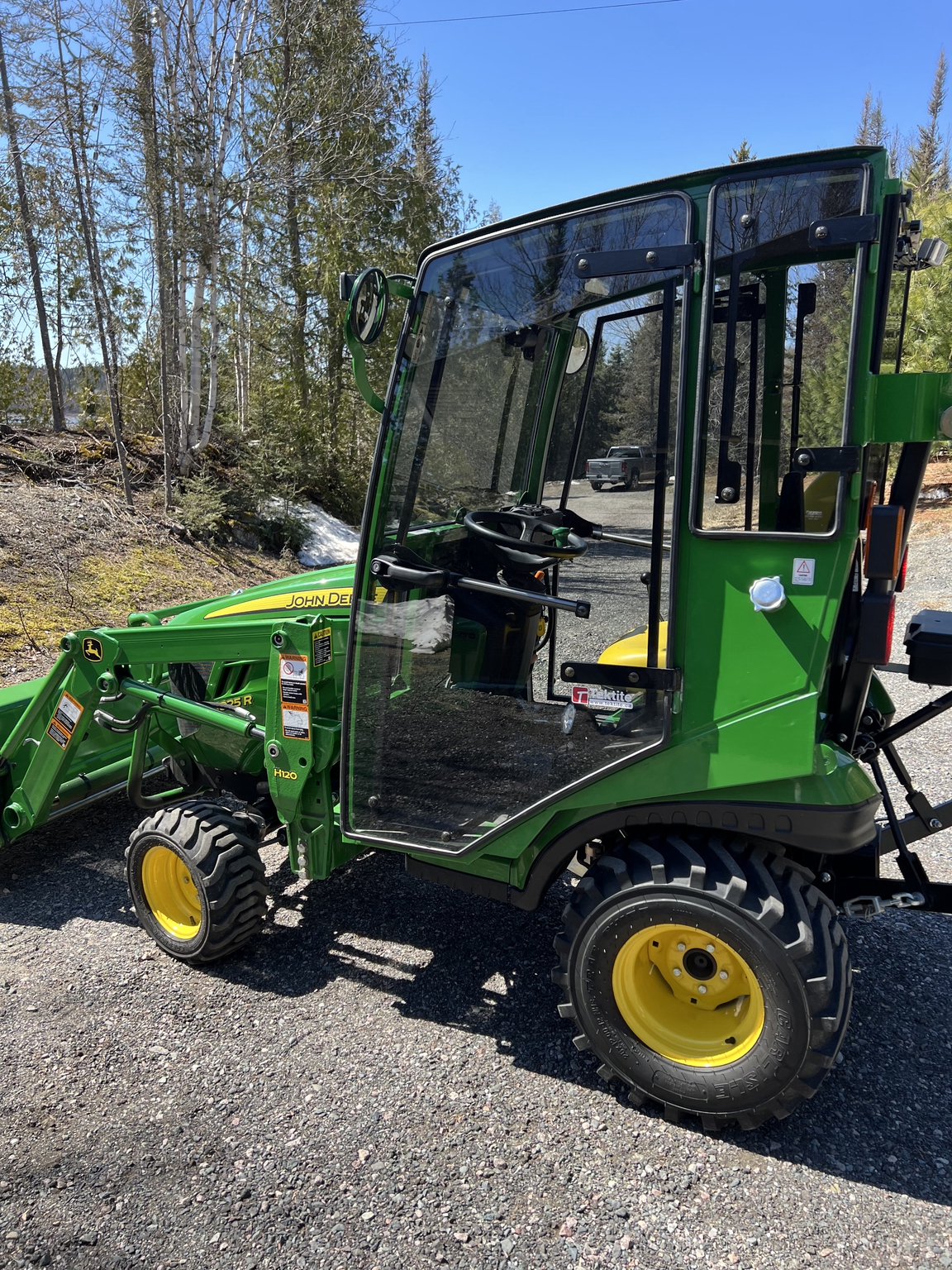 2016 John Deere 1025R Image 4