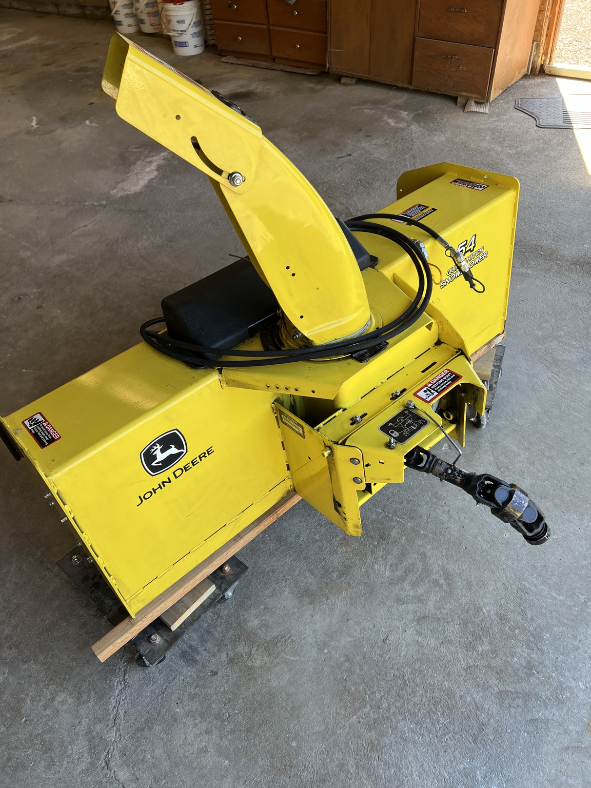 2016 John Deere 1025R Image 9