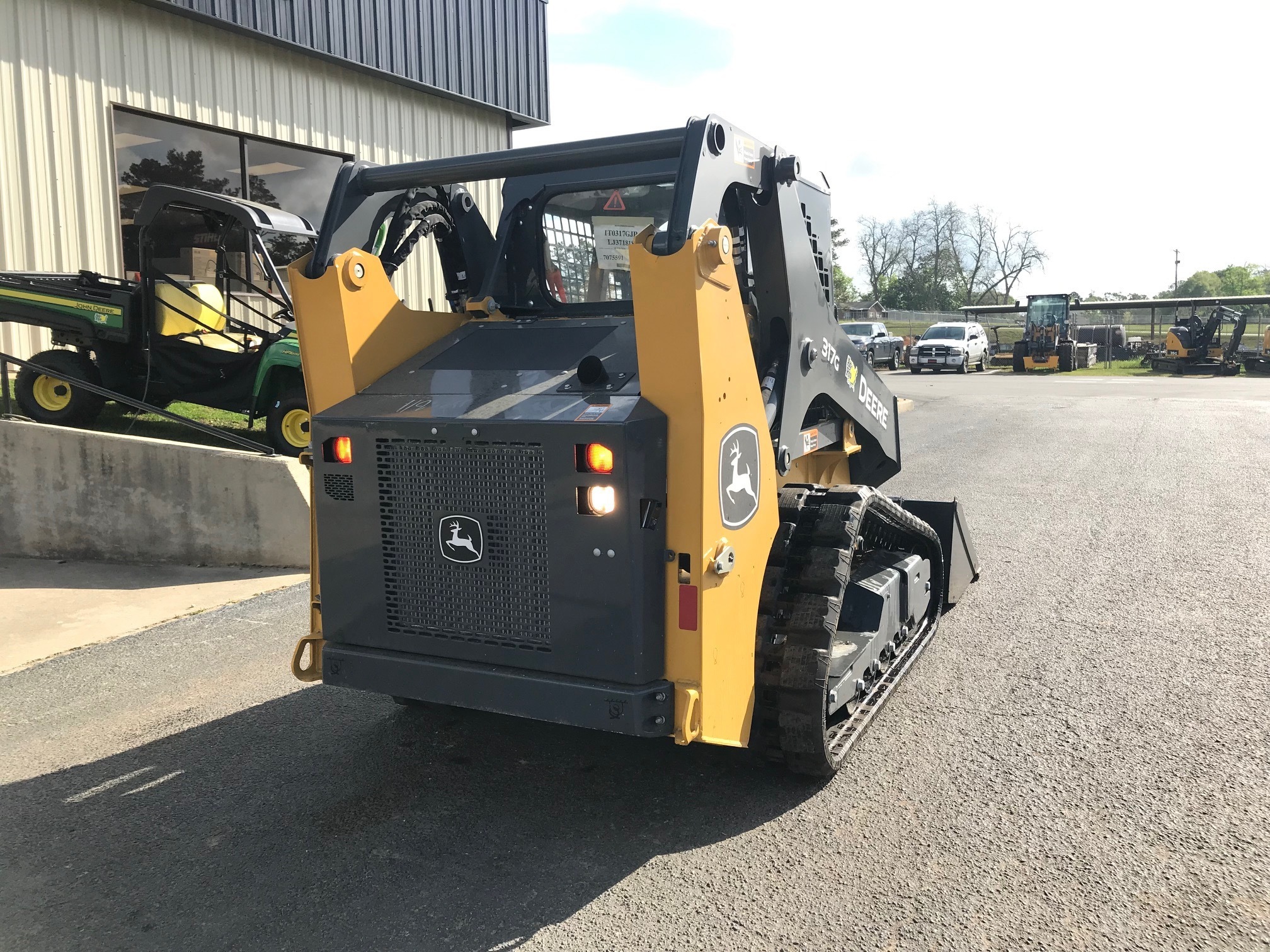 2025 John Deere 317G Image 6