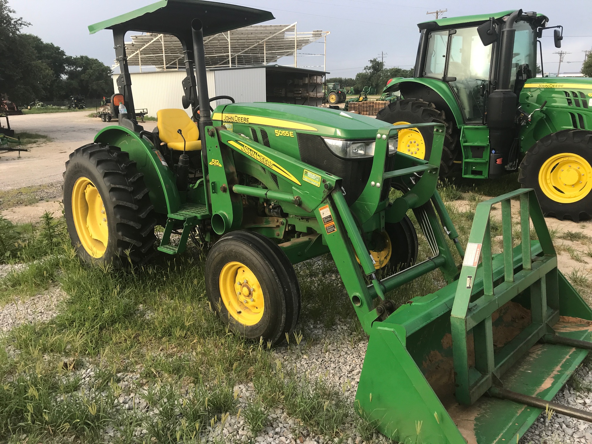 2015 John Deere 5055E Image 4