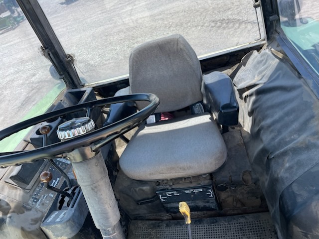1980 John Deere 4440 Image 9