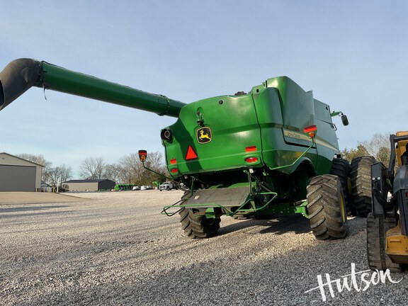 Photo of 2022 John Deere S780