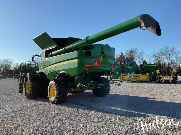 Photo of 2022 John Deere S780
