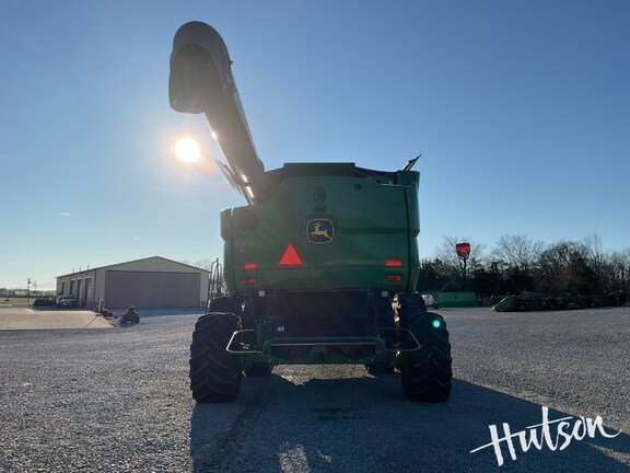 Photo of 2022 John Deere S780