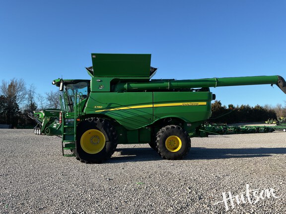 Photo of 2022 John Deere S780