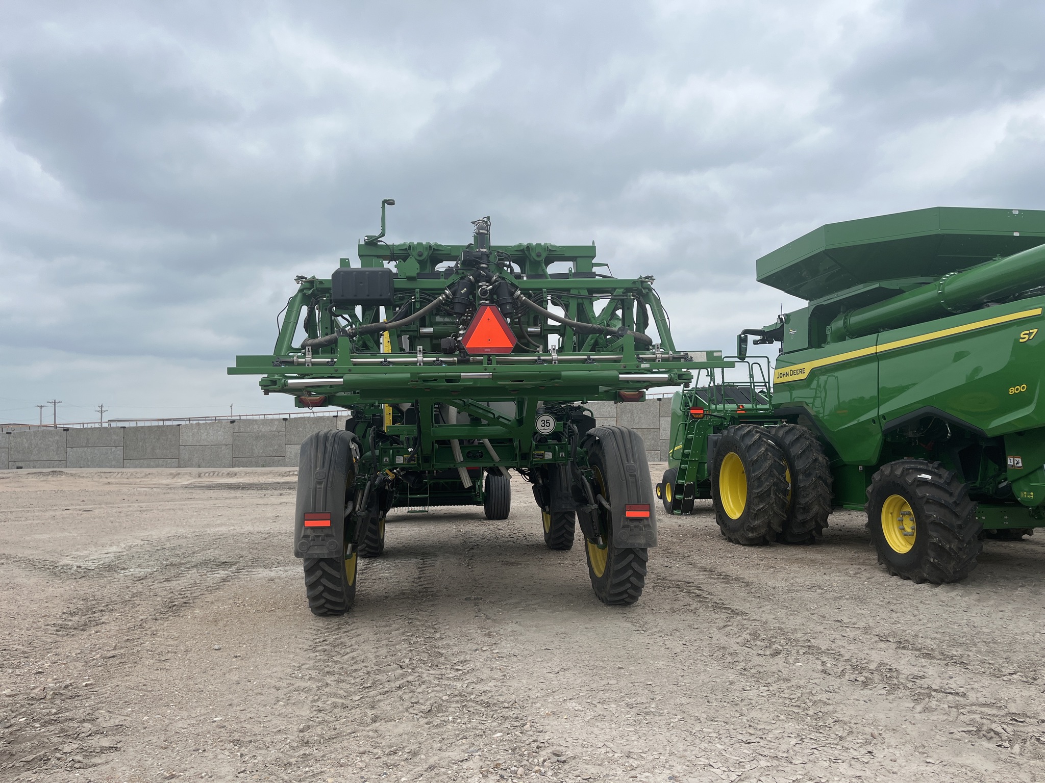 2023 John Deere 412R Image 3
