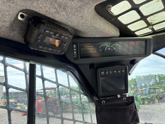 2019 John Deere 331G