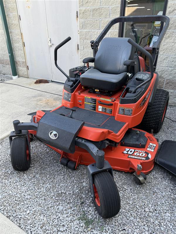 2007 Kubota ZD326 Image 2