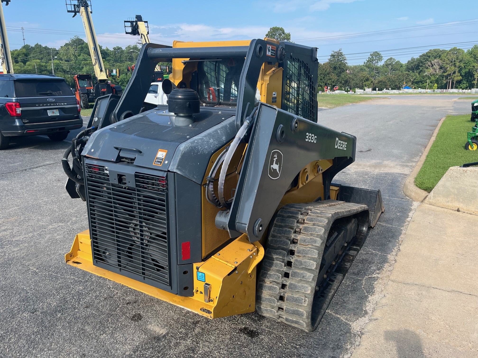 2022 John Deere 333G Image 3