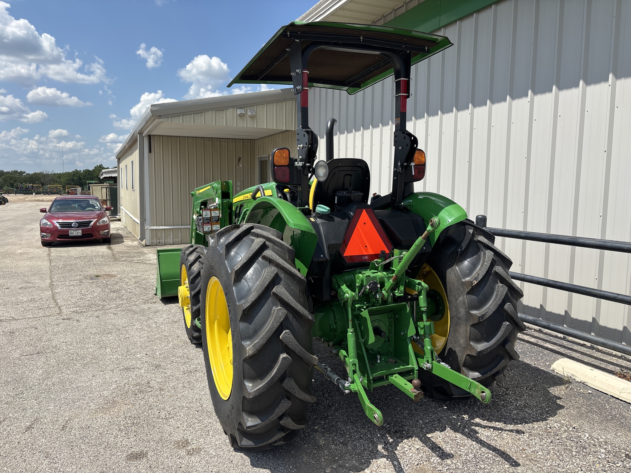 2022 John Deere 5045E Image 4