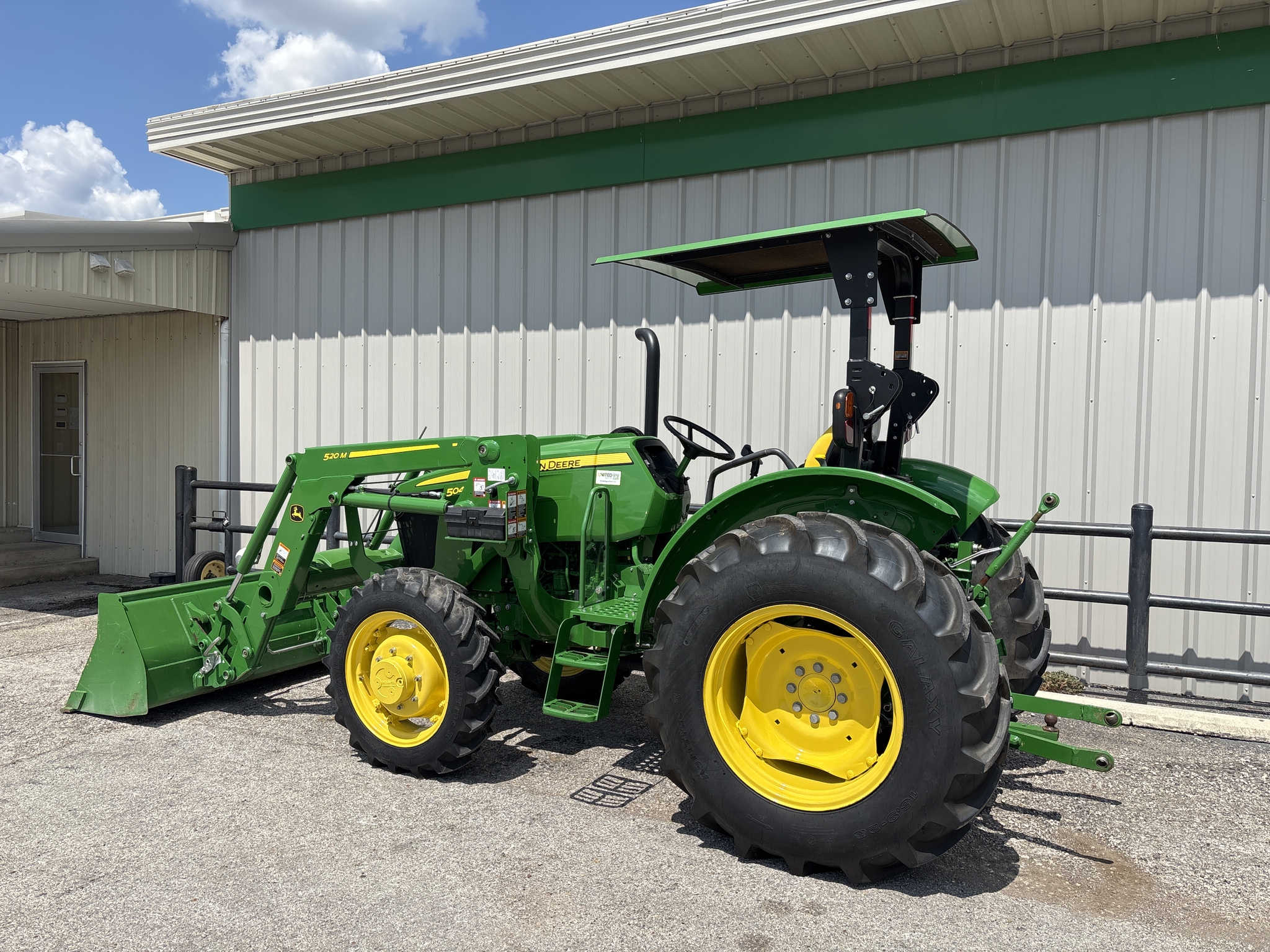 2022 John Deere 5045E Image 2