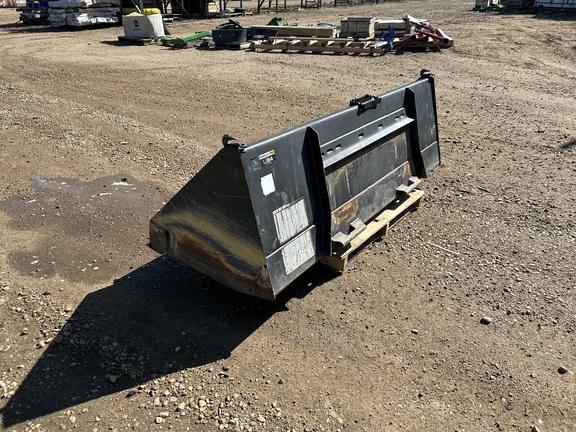 Used -- John Deere u84 CCE Attachments at Horizon Ag & Turf in Falher, AB - Photo4