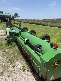 2022 John Deere 520 Image 4