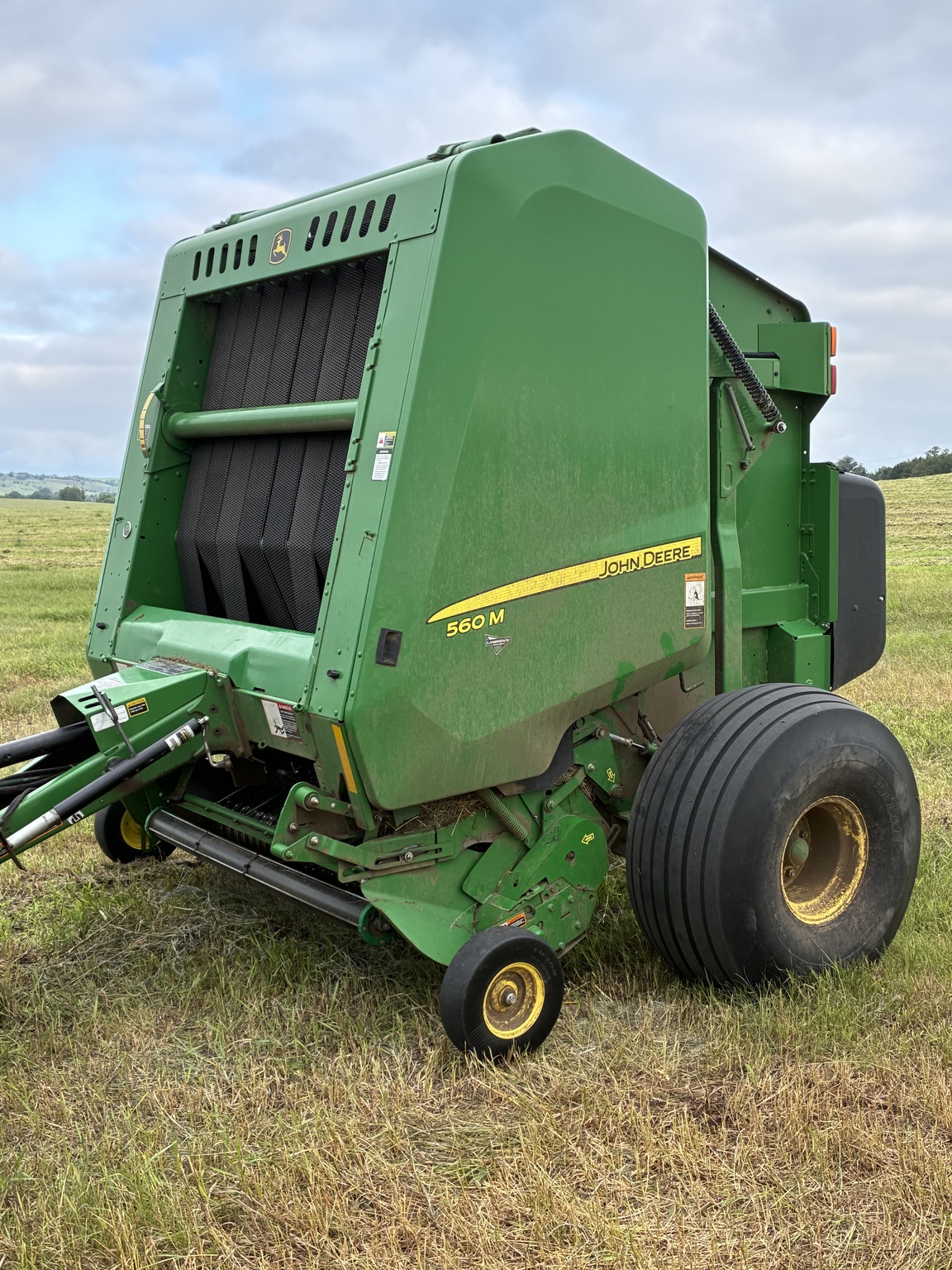 2018 John Deere 560M Image 2