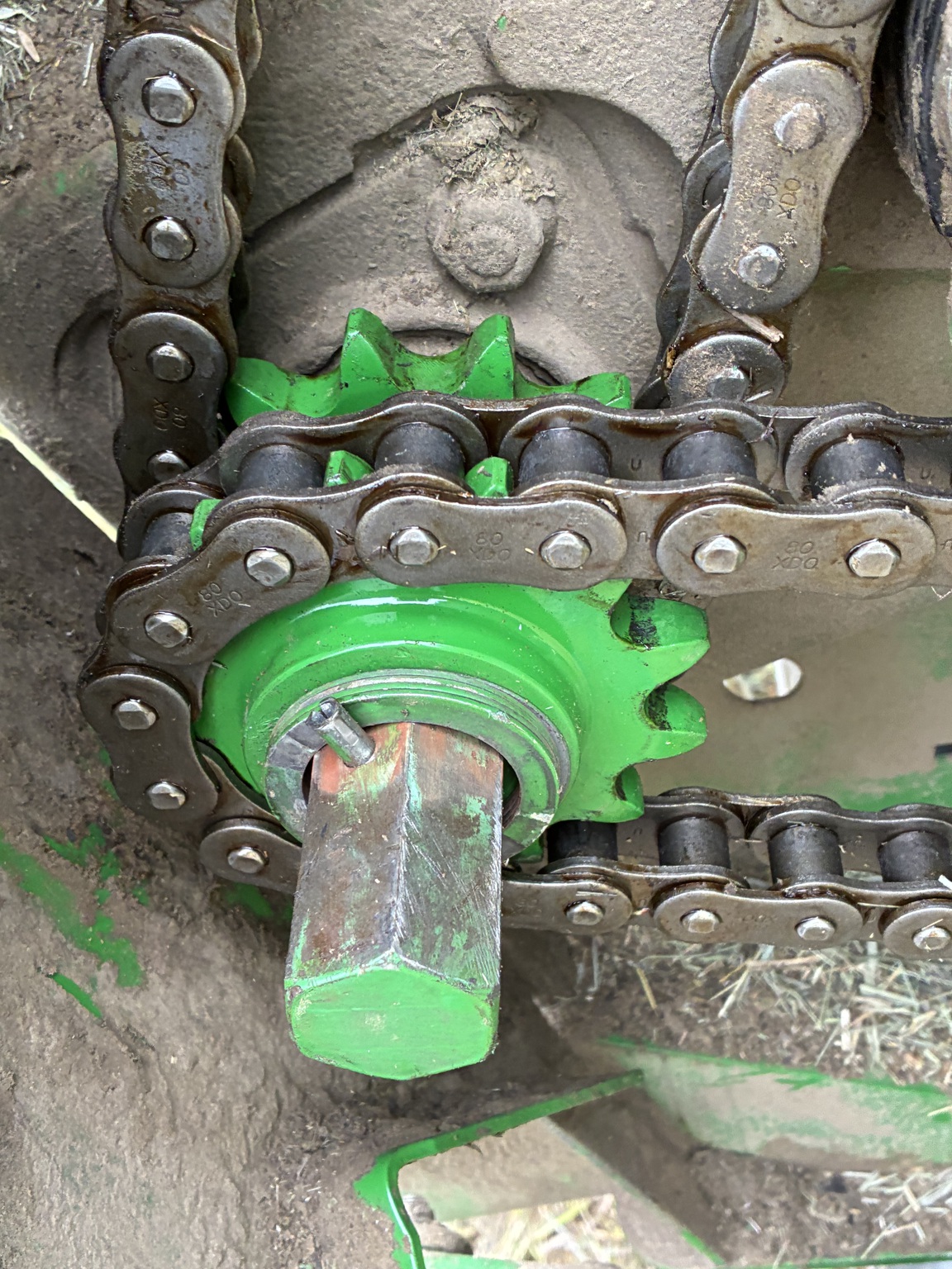 2018 John Deere 560M Image 8