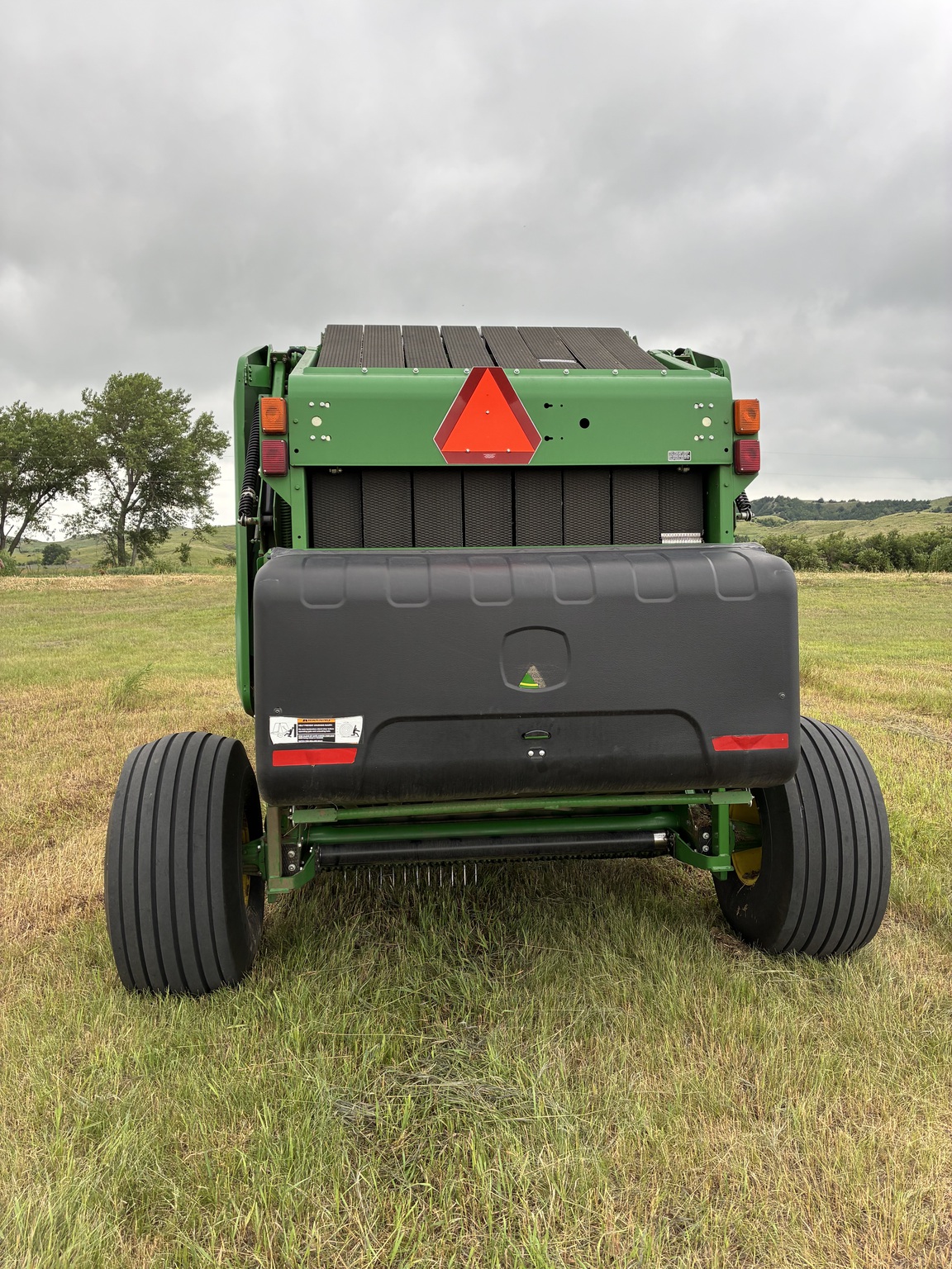 2018 John Deere 560M Image 4