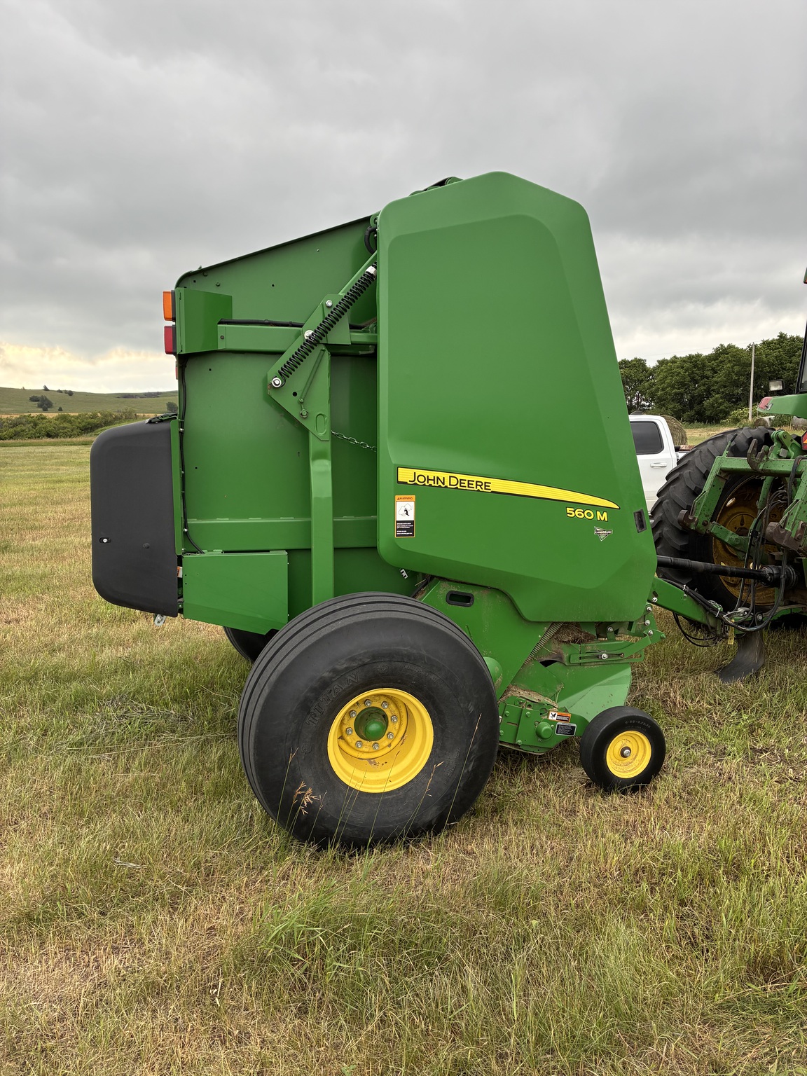 2018 John Deere 560M Image 13