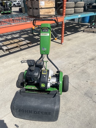 Used 2004 John Deere 220B Walking Greens Mowers at Horizon Ag & Turf in Edmonton West, AB - Photo2