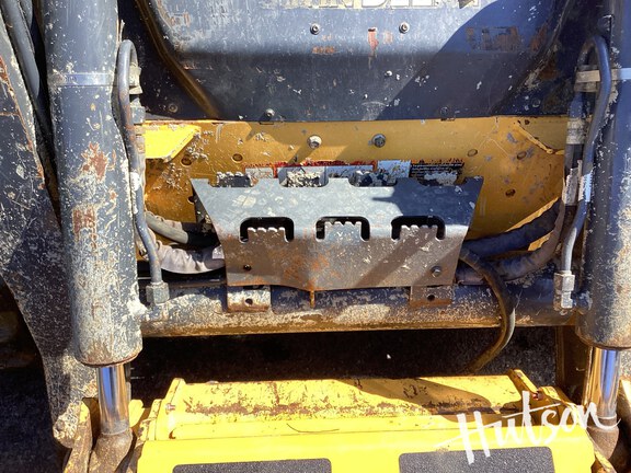 Photo of 2023 John Deere 325G