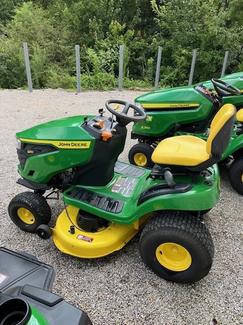 2023 John Deere s110 Image 1