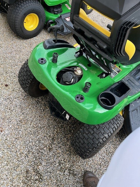 2023 John Deere s110 Image 8