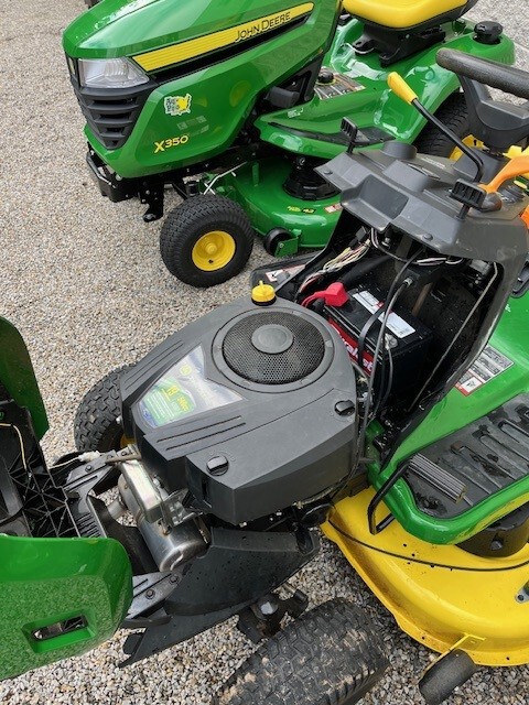 2023 John Deere s110 Image 3