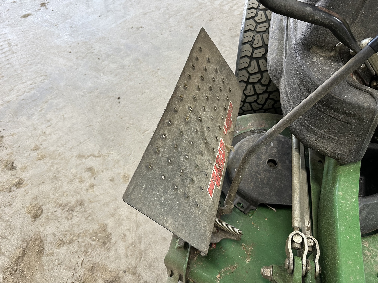 2019 John Deere Z955M EFI Image 12