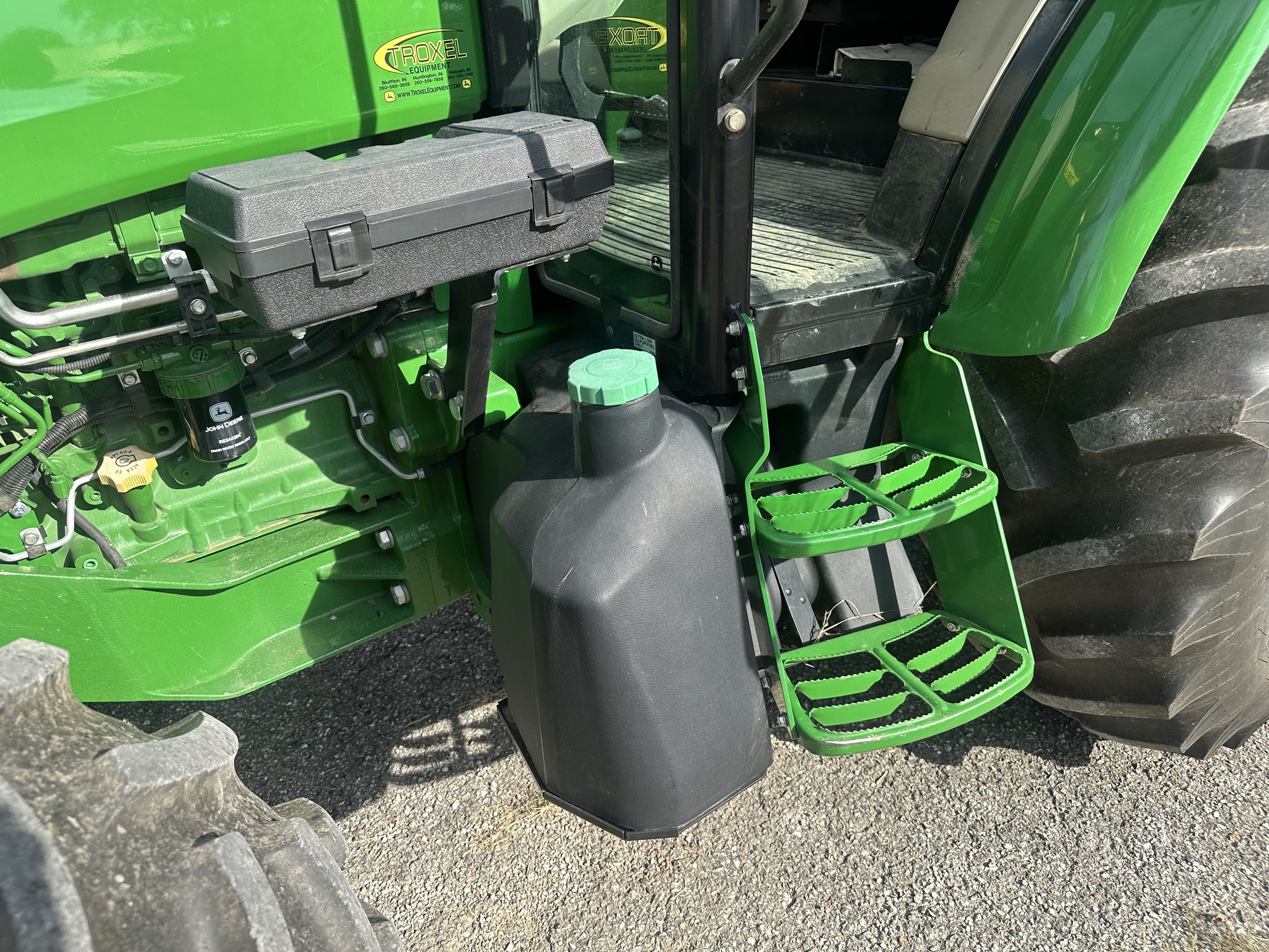 2014 John Deere 5115M Image 6