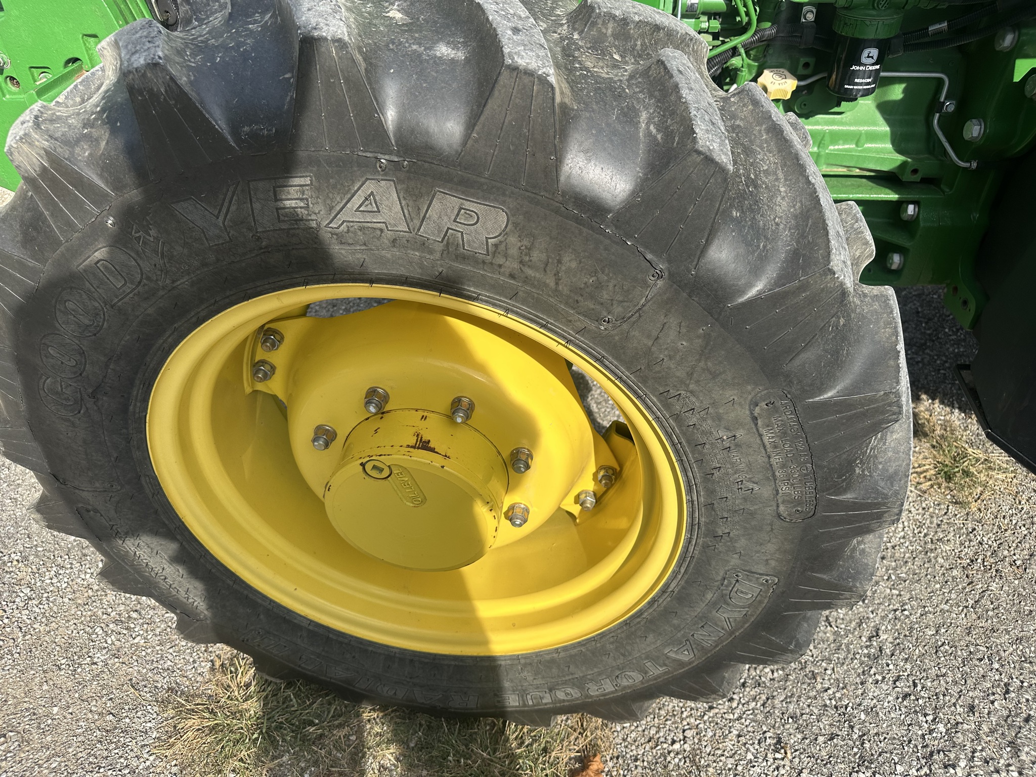 2014 John Deere 5115M Image 7