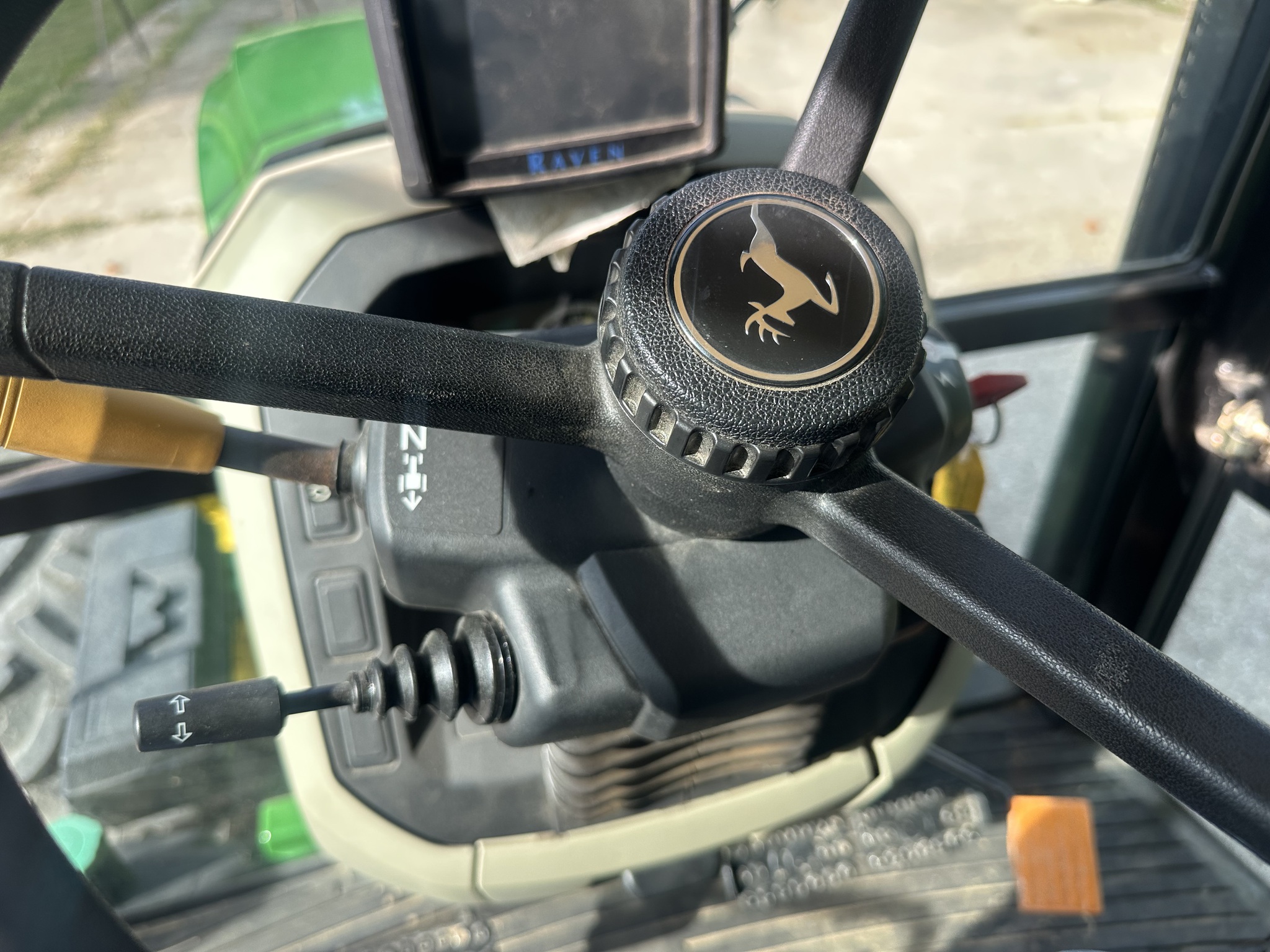 2014 John Deere 5115M Image 12