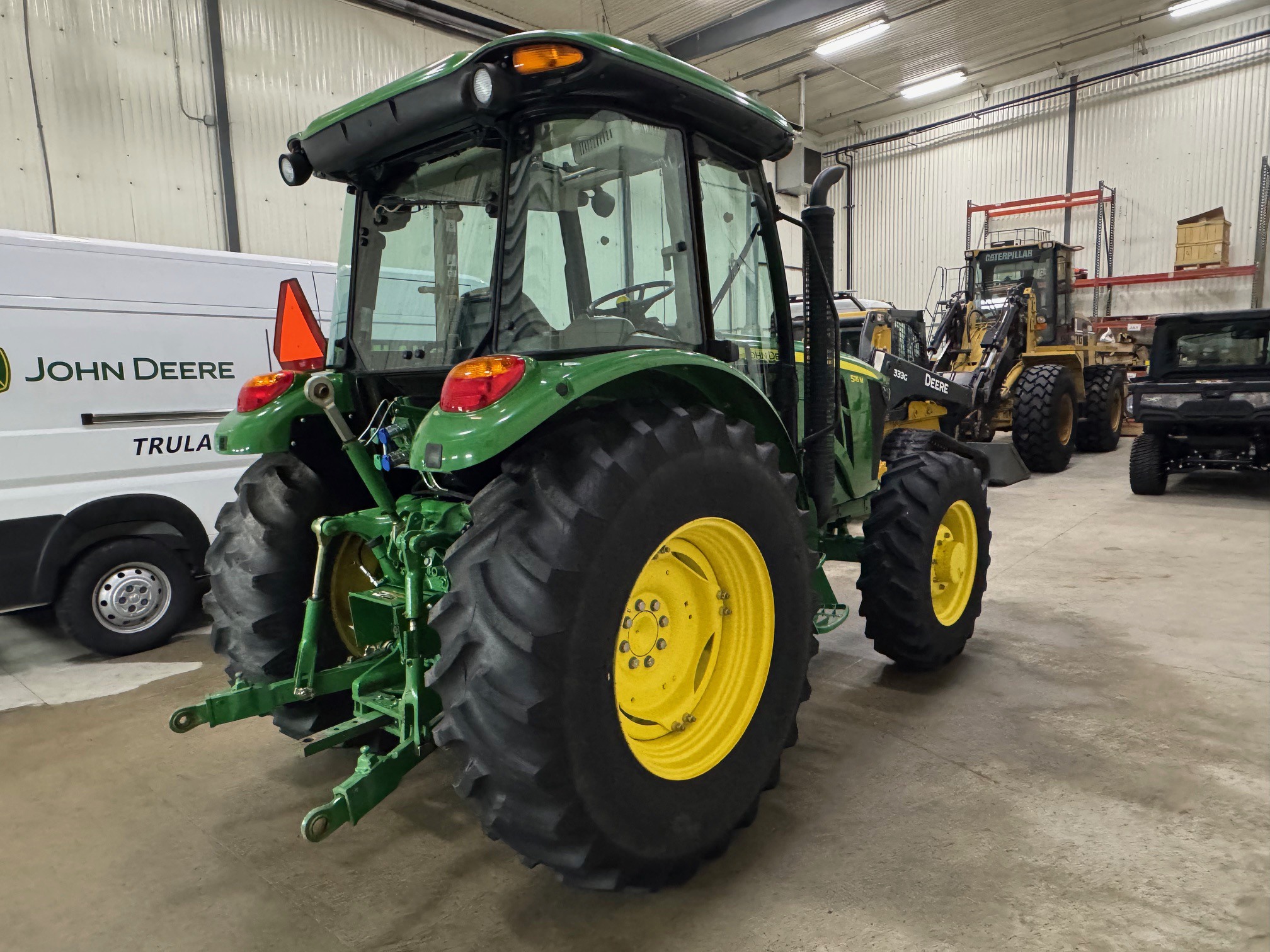 2014 John Deere 5115M Image 5