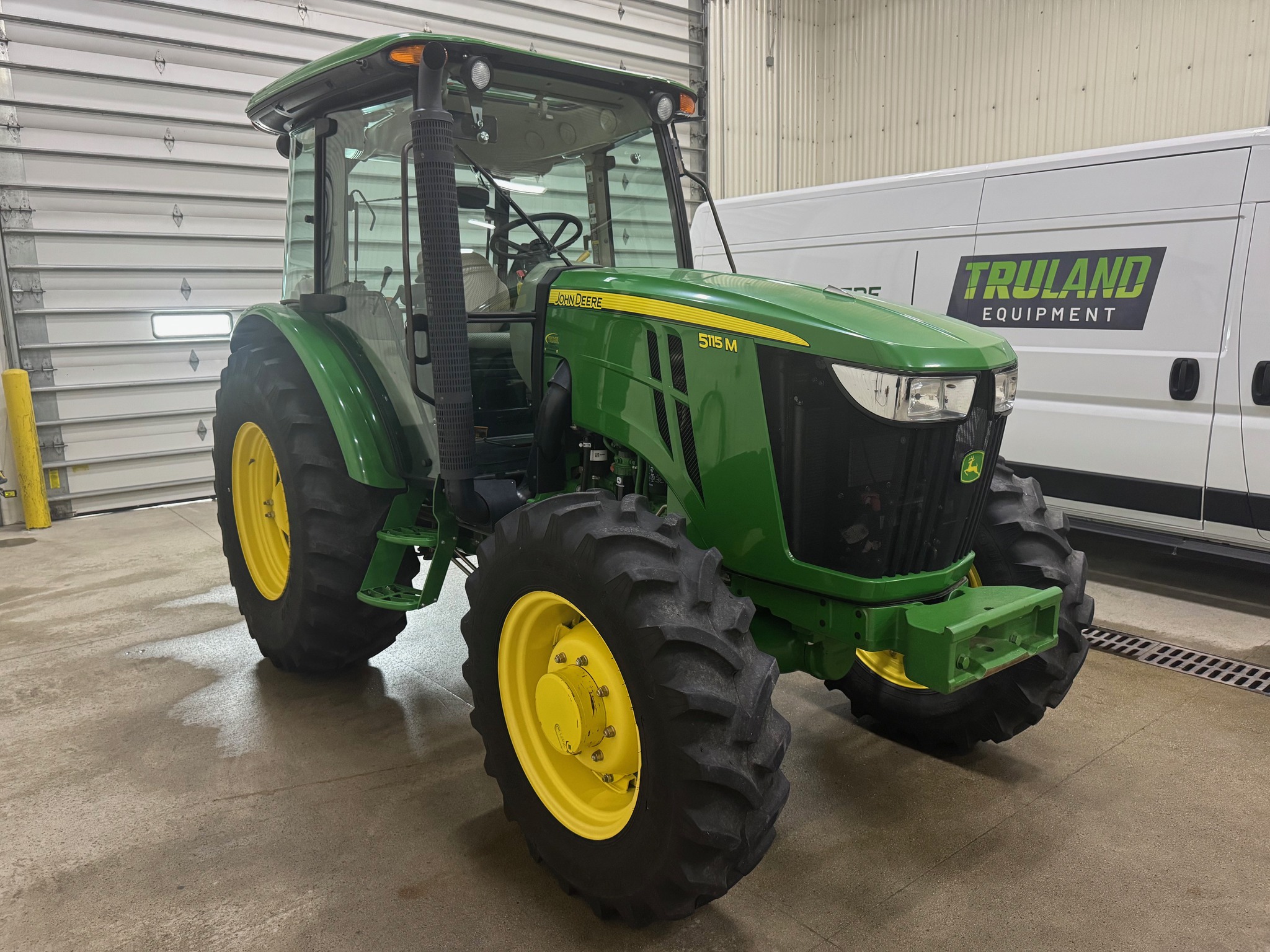 2014 John Deere 5115M Image 7