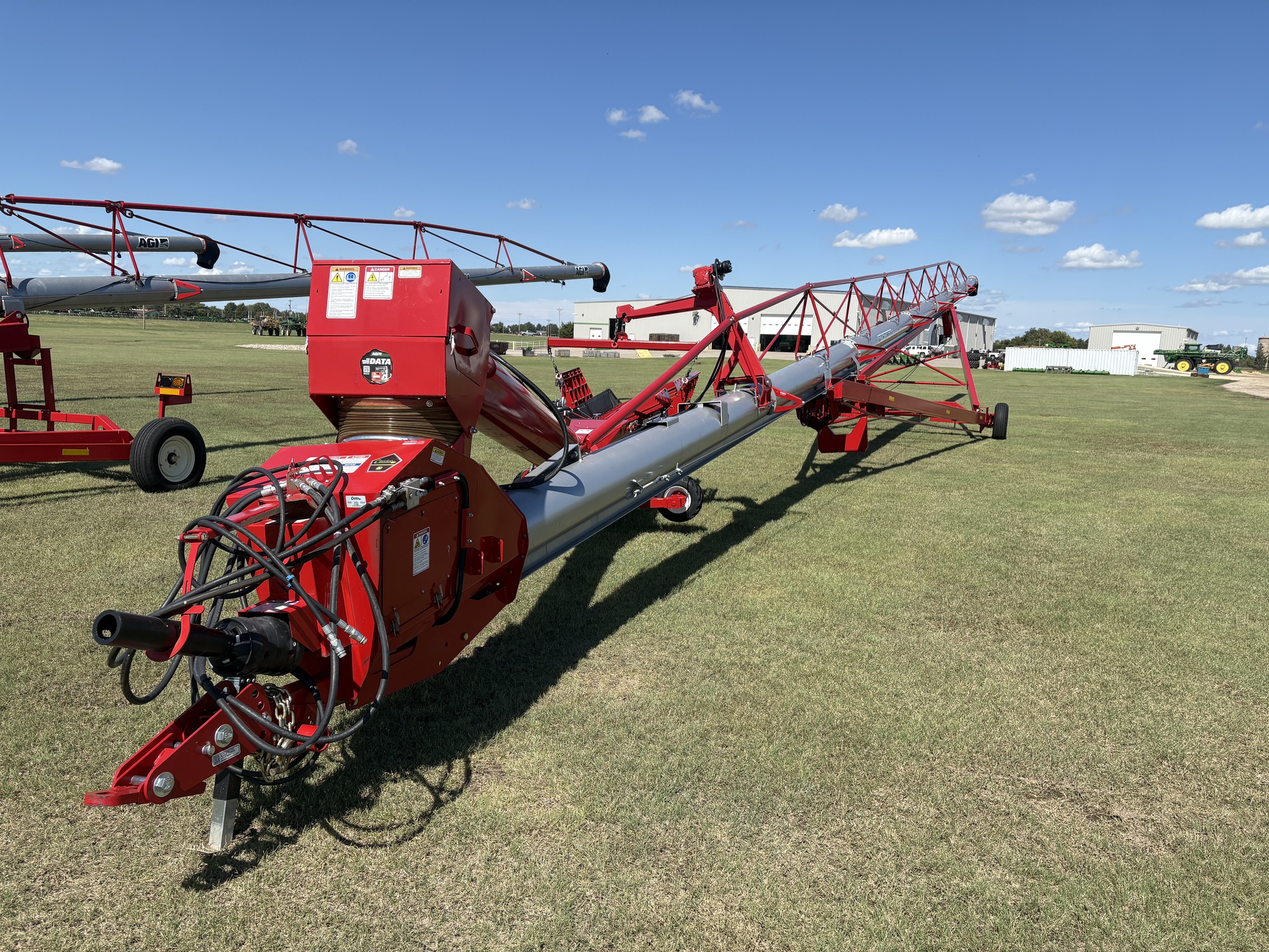 2023 Hutchinson Mayrath HX213114 Image 3