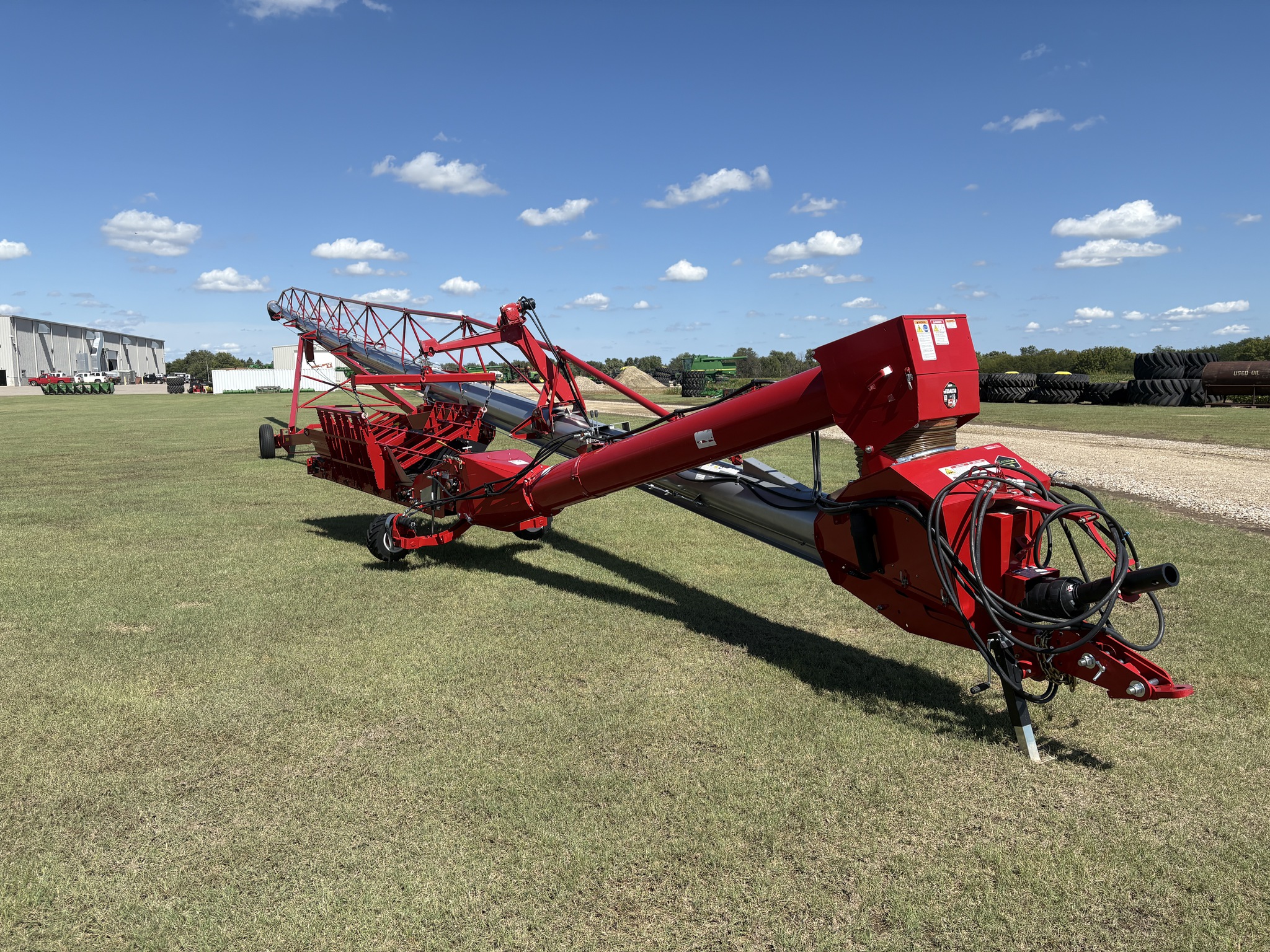 2023 Hutchinson Mayrath HX213114 Image 2