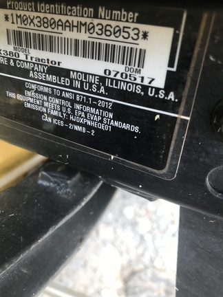 2017 John Deere X380 Photo 5