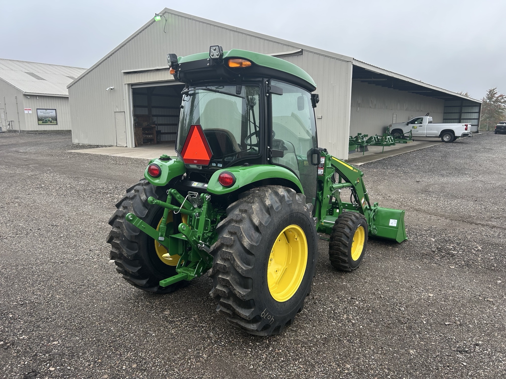 2025 John Deere 4066R Image 4