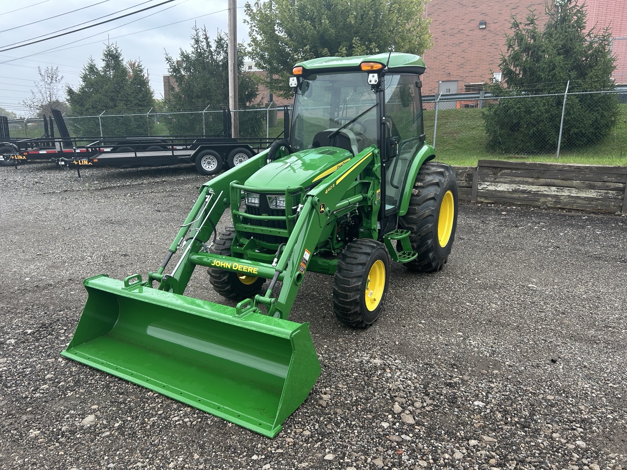 2025 John Deere 4066R Image 1