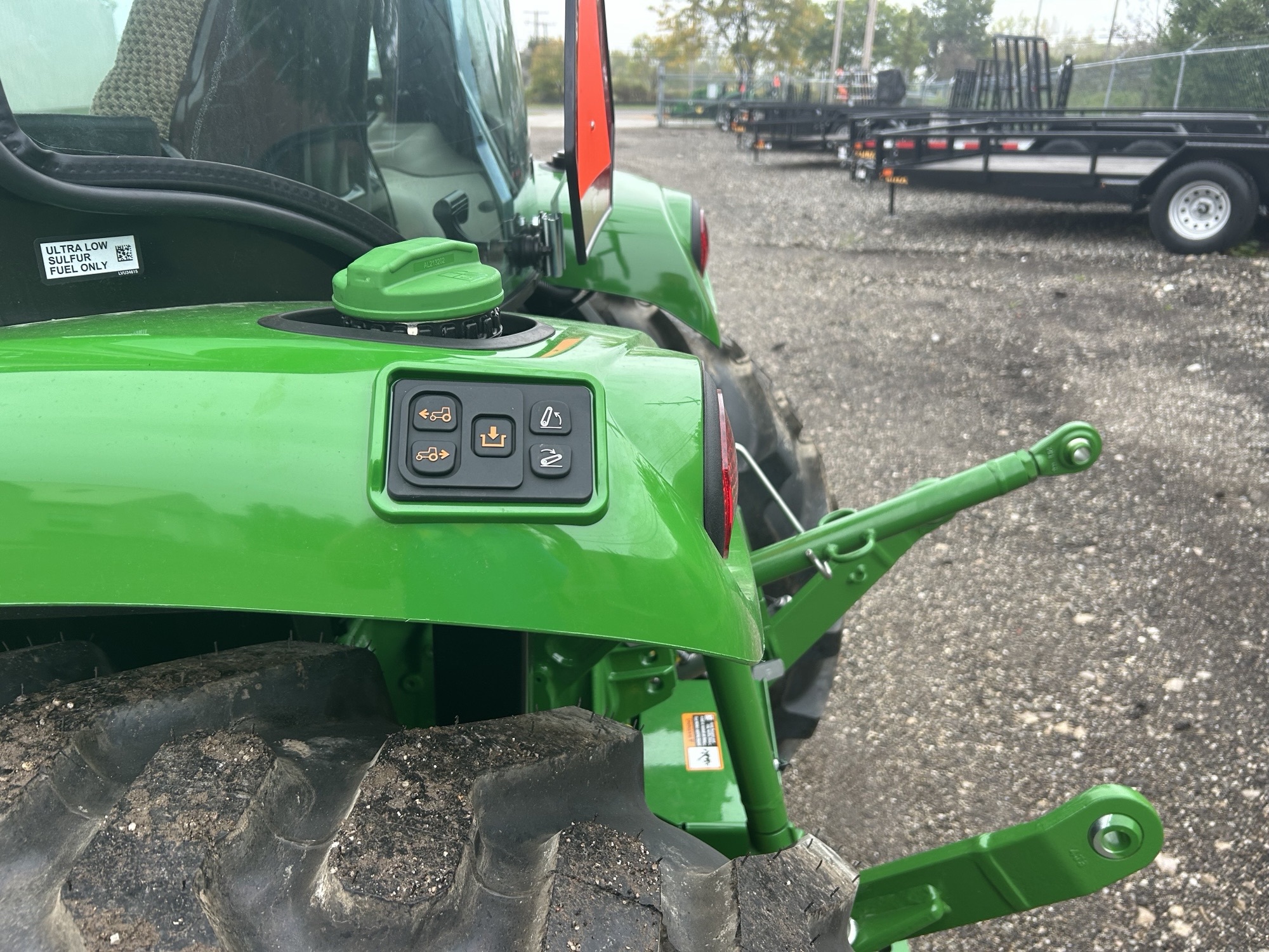 2025 John Deere 4066R Image 9