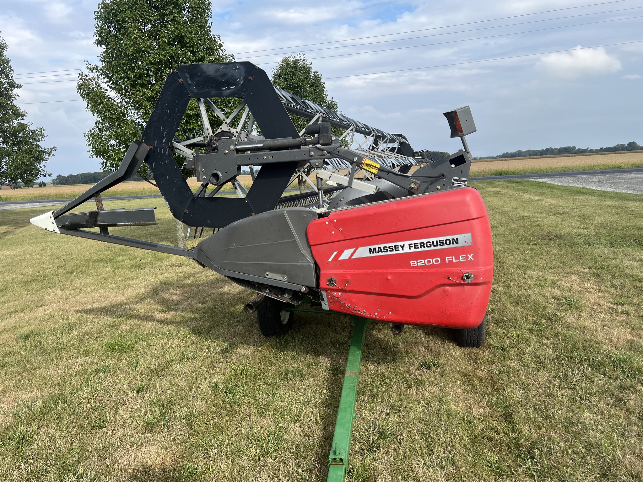 2009 Massey Ferguson 8200-30F Image 1