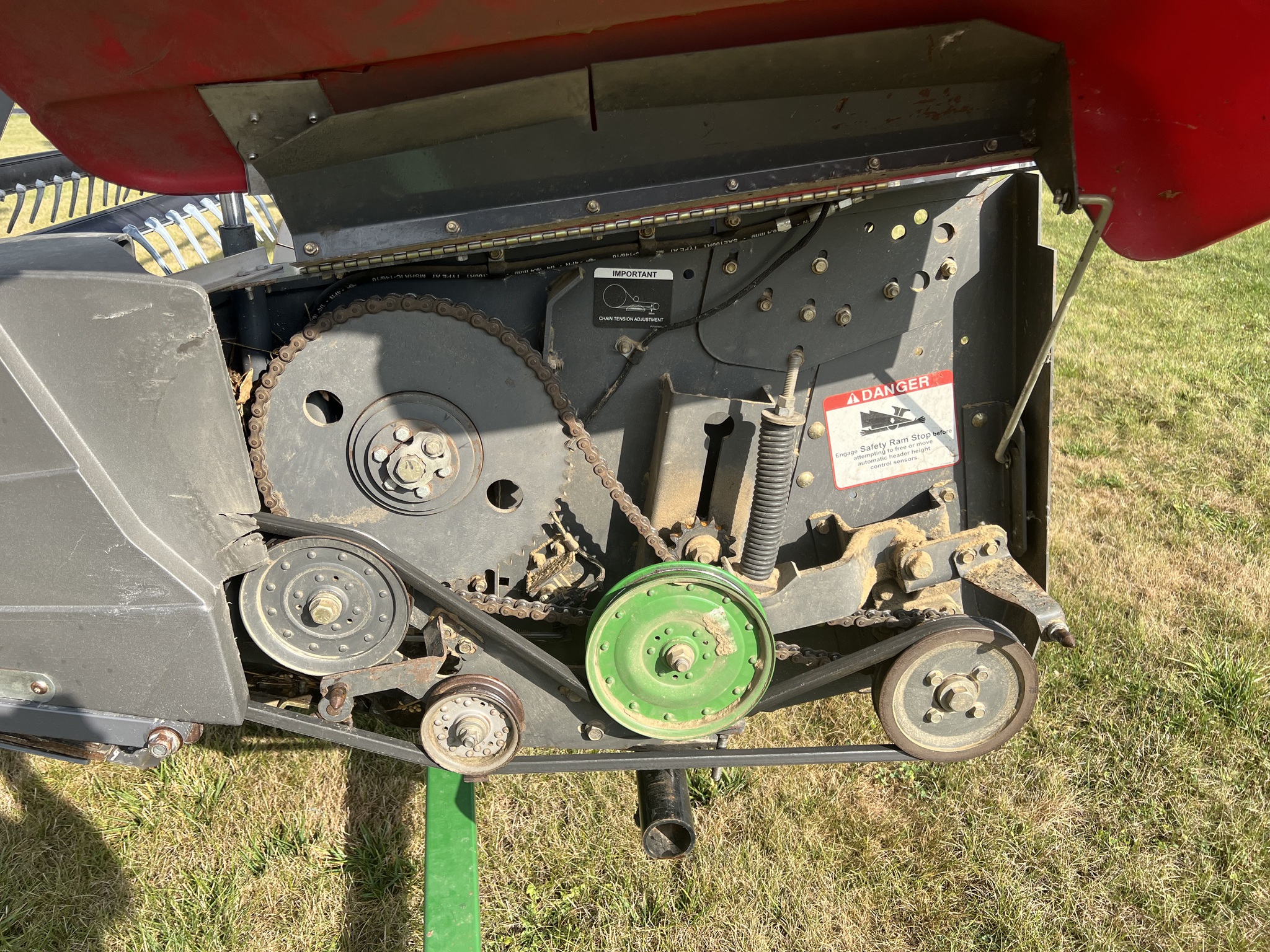 2009 Massey Ferguson 8200-30F Image 16