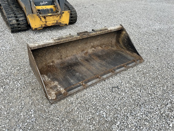 Photo of 2023 John Deere 325G