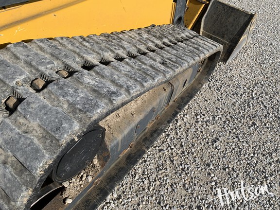 Photo of 2023 John Deere 325G