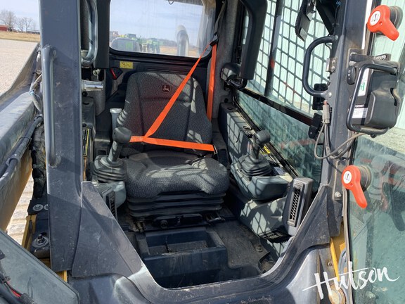 Photo of 2023 John Deere 325G