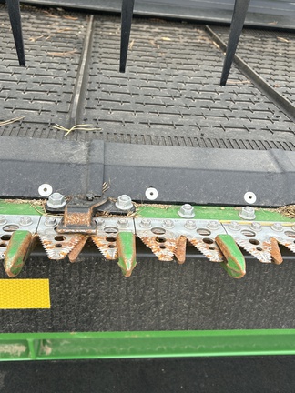 Used 2025 John Deere HDR 50 Combine Platforms at Horizon Ag & Turf in Edmonton West, AB - Photo5