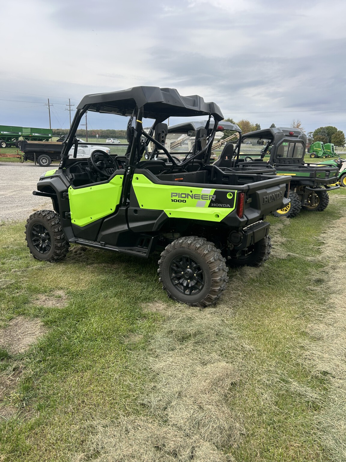 2023 Honda Pioneer 1000 Image 8