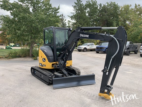 Photo of 2024 John Deere 35 P