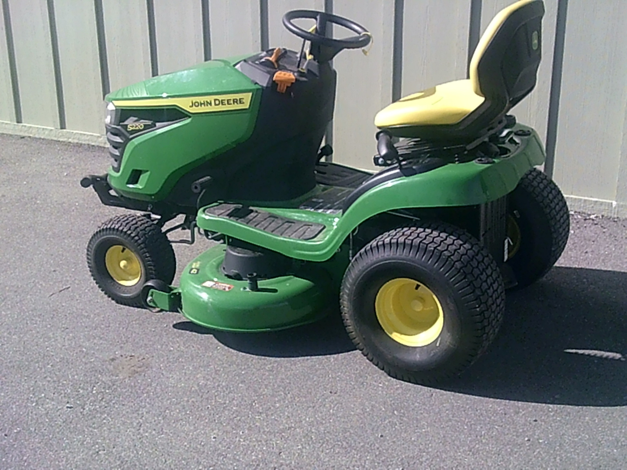 2023 John Deere S220 Image 5
