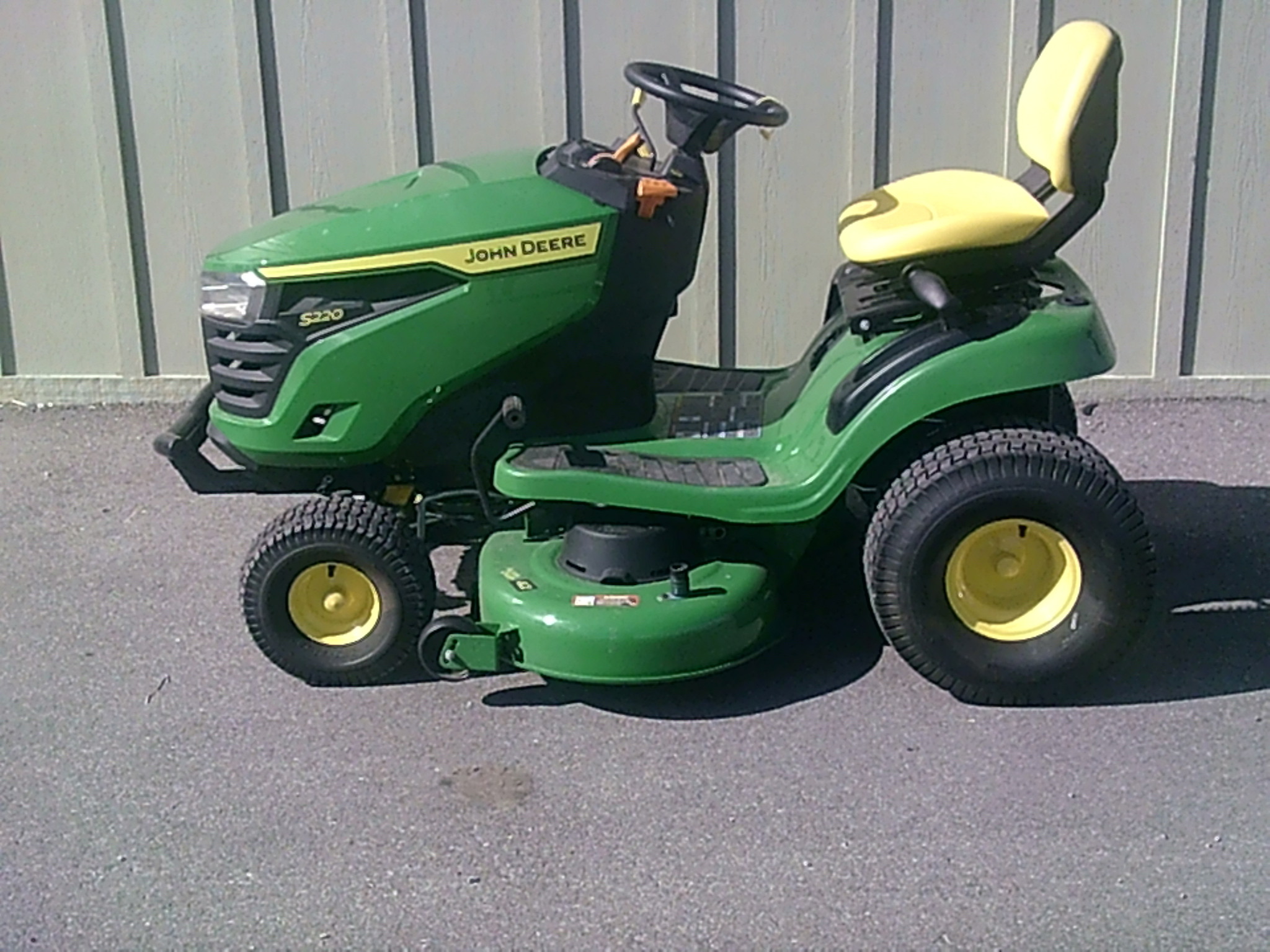 2023 John Deere S220 Image 6