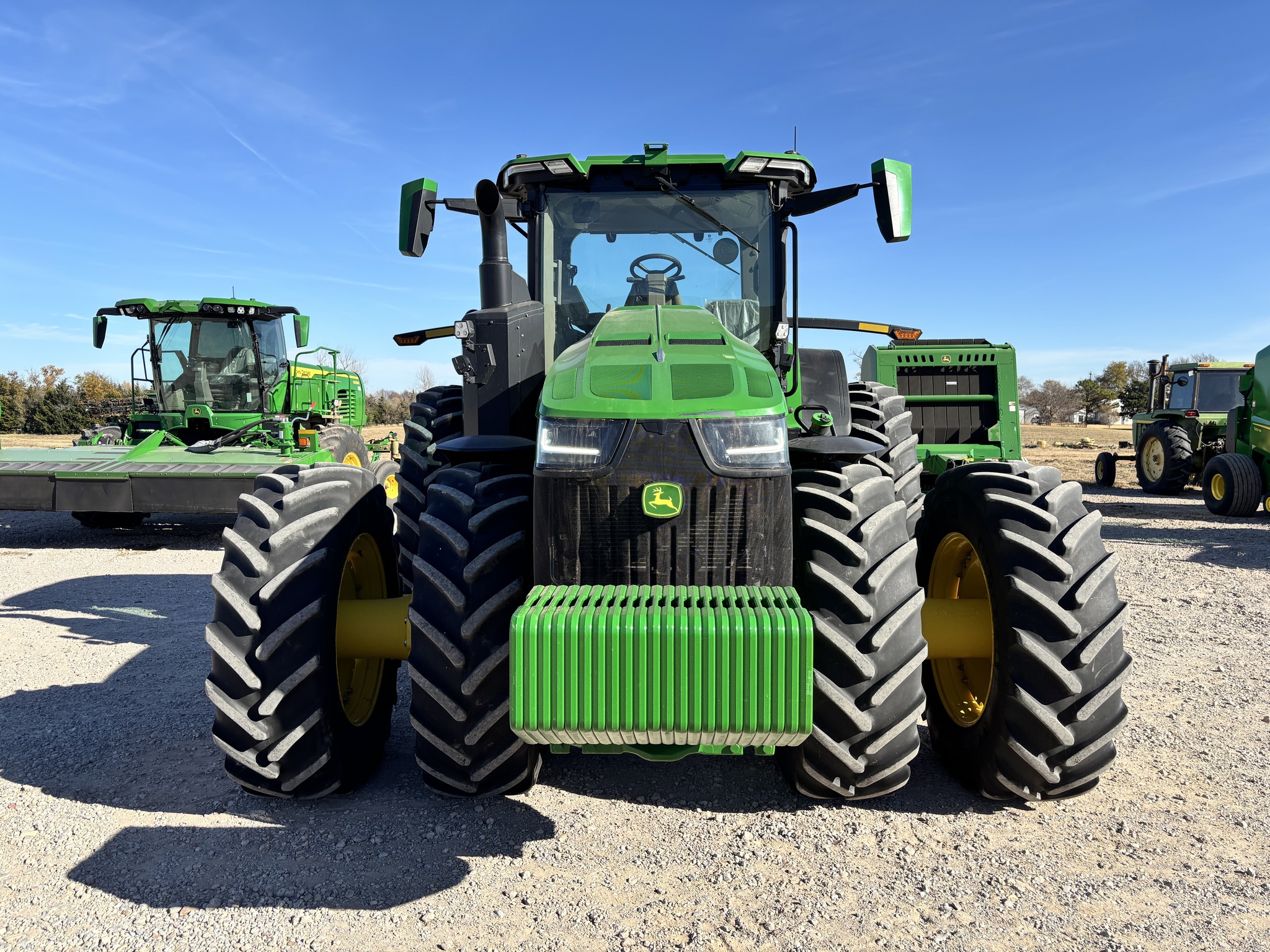 2023 John Deere 8R 410 Image 8